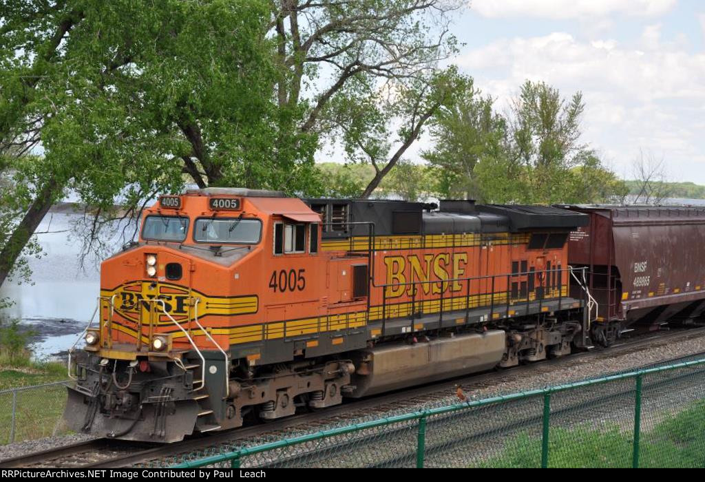 Paused eastbound grain train